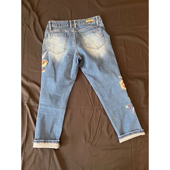 Royalty For Me Cropped Embroidered Jeans - Picture 2 of 7